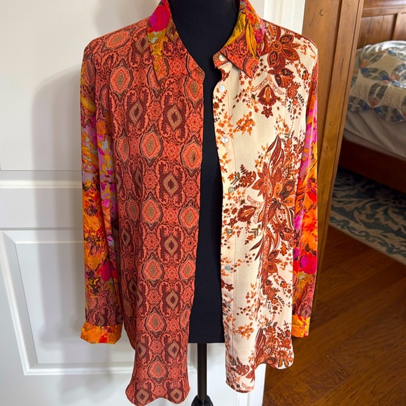 Rose & Olive blouse. Gorgeous. No rips tears or snags. $20 - Picture 1 of 1